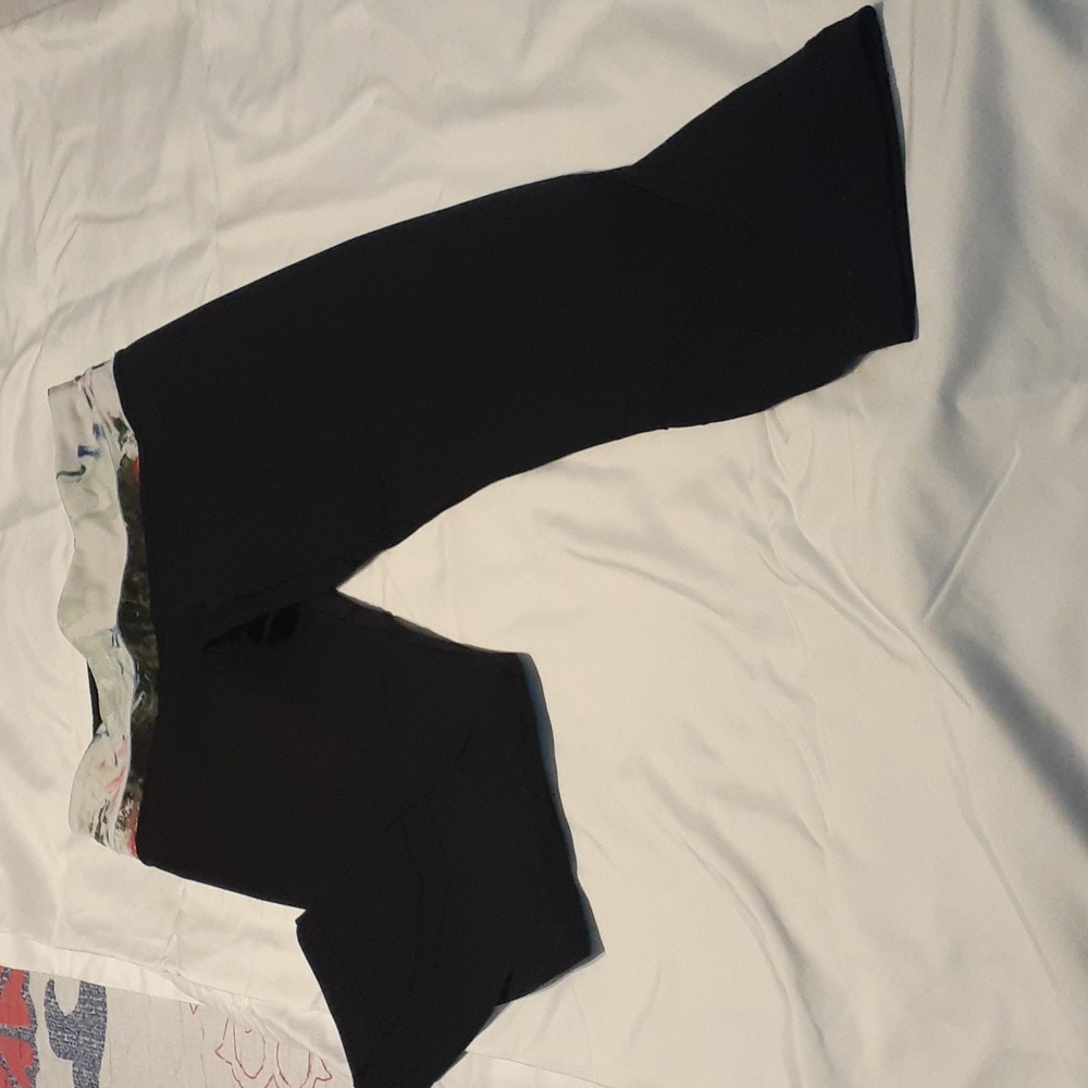 LULULEMON TIGHTS SZ 4